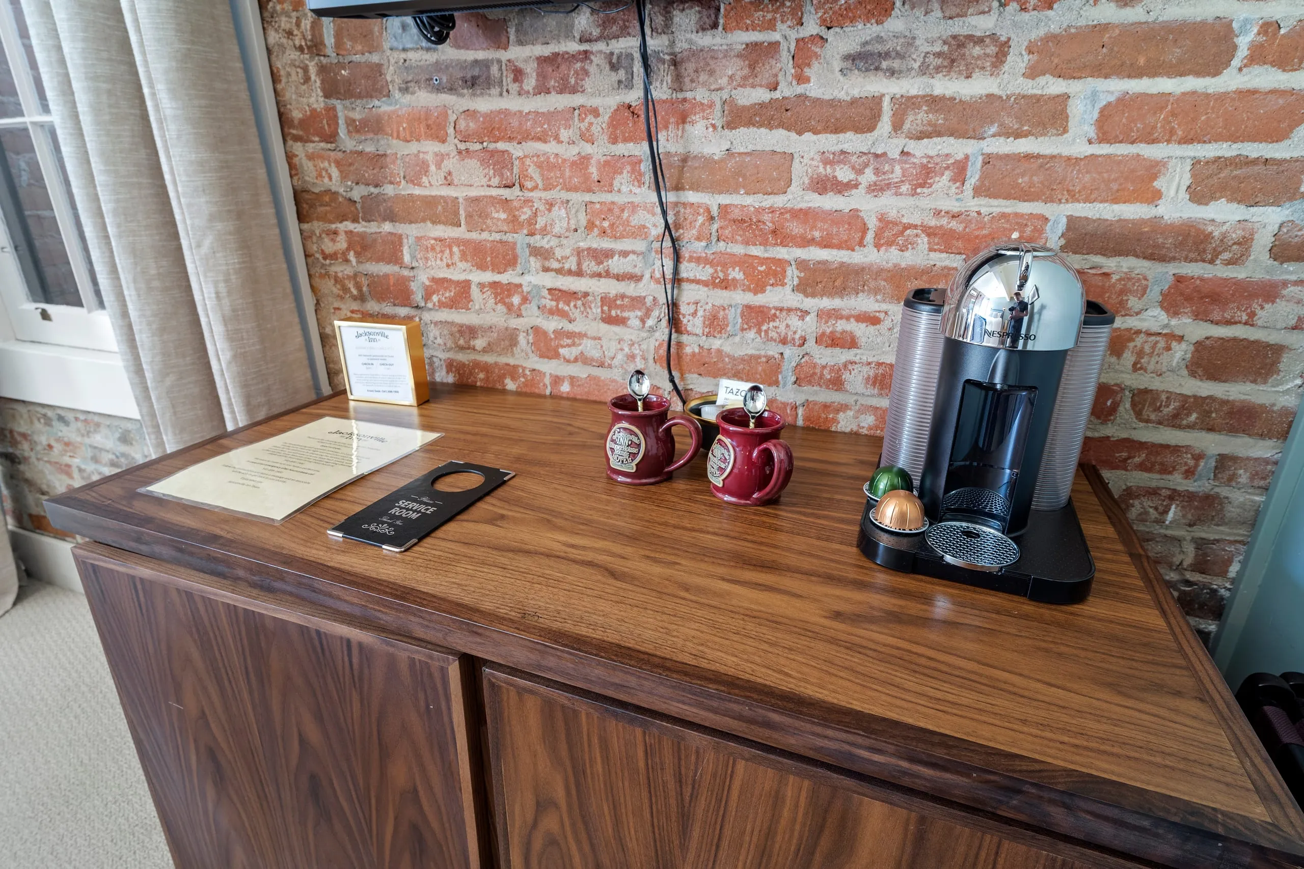 Room #2, photograph 6 of 11